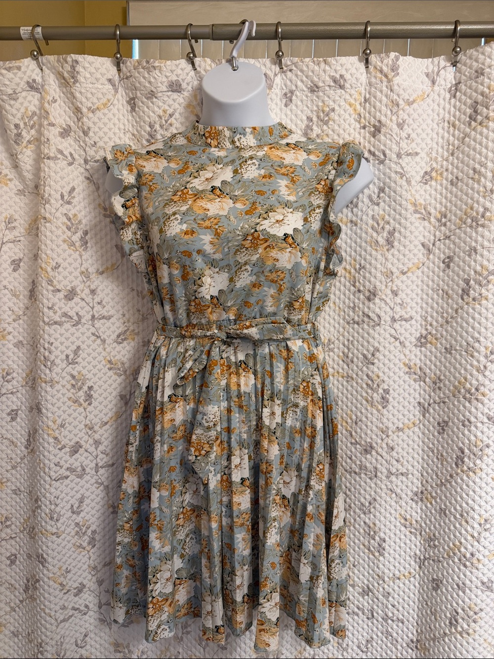 🏷️ 2 for $10.00 SHEIN Floral Mini Dress in Blue, tan and cream
